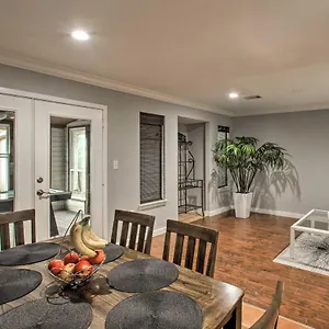 Holiday home 2-story With Game And Private Yard, Pensacola